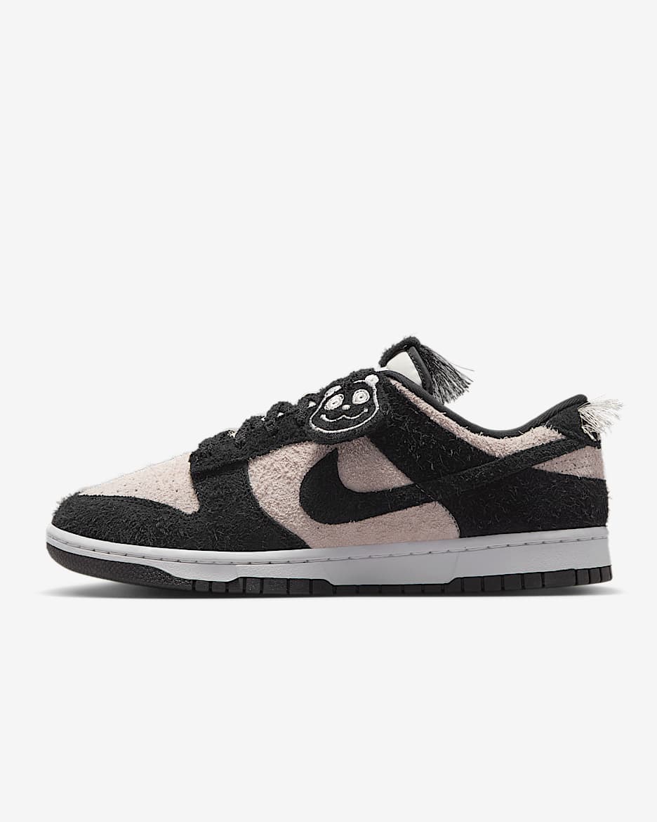 NIKE ダンクロー　SE NIKE DUNK LOW RETORO SE ナイキ ダンク ロー レトロ レディース